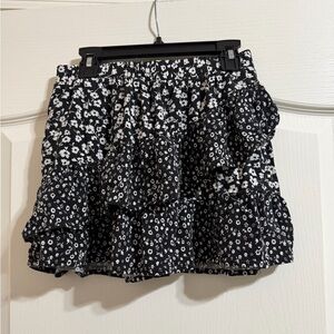 Art Class Black and White Floral Skirt